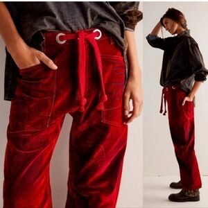 Free People We The Free RARE Red Rio Flocked Moxie Barrel Jeans 28